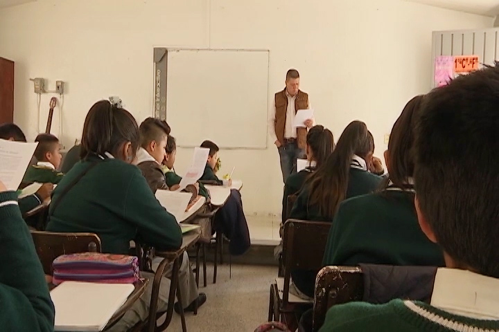 Celebran docentes tlaxcaltecas el “Día del Maestro” 