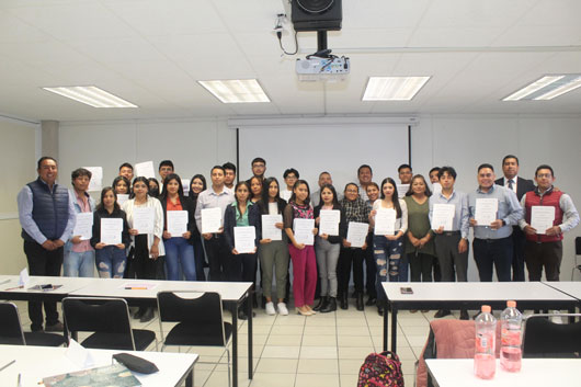 Clausuran exitosamente el curso 