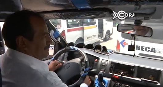 Choferes facilitan la movilidad de la población 