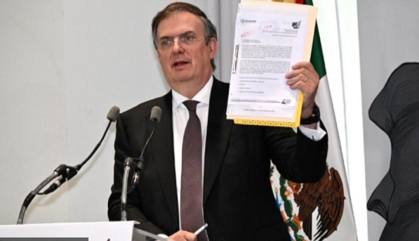 Ebrard presenta denuncia contra plaza Izazaga 89; busca extinción de dominio