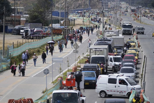 Protestan en Colombia contra alza de precios al diésel