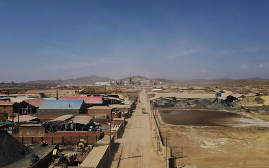 Abandonan comunidades en Bolivia por contaminación de ríos con cianuro