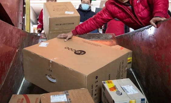 México suspende de manera temporal los envío de paquetes a EU