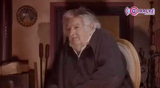 Rinden homenaje póstumo a José Mujica en Tlaxcala