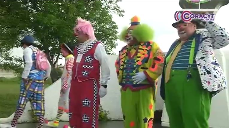 Payasos de Tlaxcala, llevan tradición y alegría con cada sonrisa