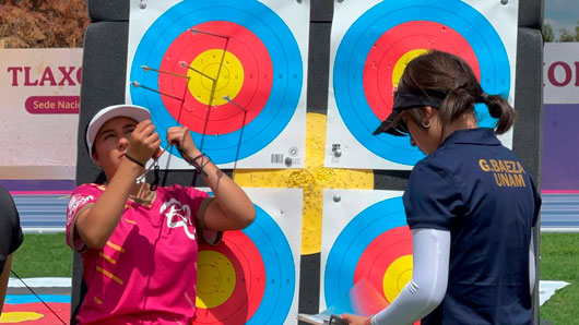 Familia de campeona de tiro con arco llega a Tlaxcala
