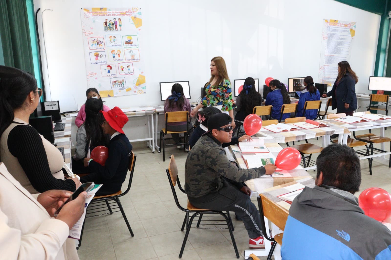 Estudiantes de secundaria participan en “Un Día en Cecyte–Emsad”