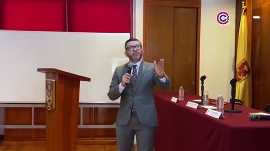 Disertaron especialistas sobre derecho migratorio en la UATx