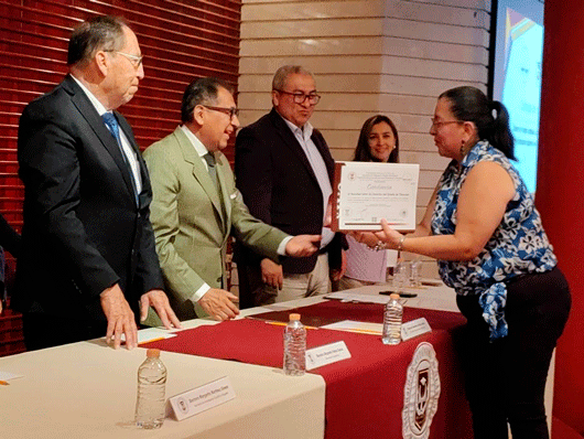 Universidad Autónoma de Tlaxcala, entrega Constancias de Talleres SEAES