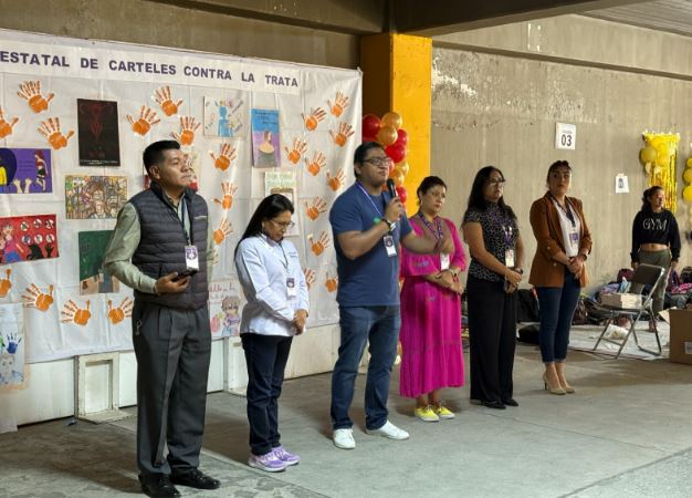 Sepe premia a estudiantes ganadores del 