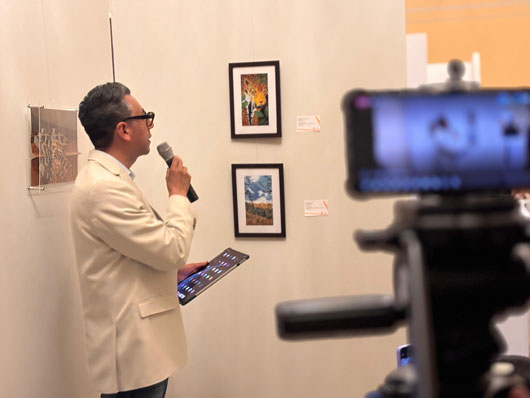 Exponen docentes de la UATx ensamble visual en el Teatro Xicohténcatl