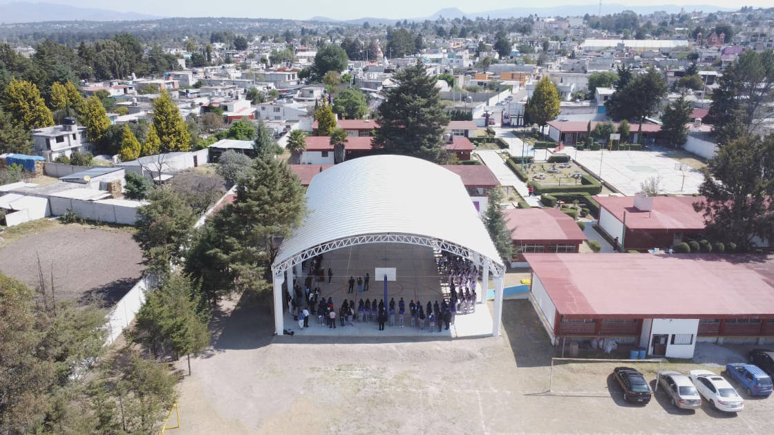 Fortalecen infraestructura educativa; entregan techumbre en el Plantel 19 Xaloztoc