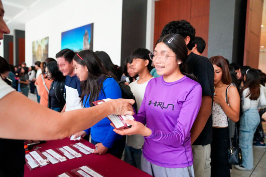 Entrega Gobierno de México dos mil 398 tarjetas a estudiantes de preparatoria en Tlaxcala 