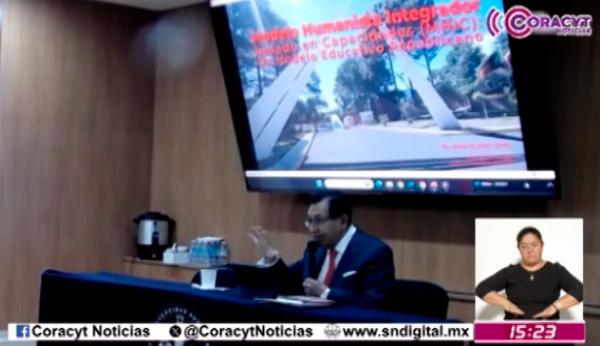 Presentó el rector de la UATx el modelo humanista en la BUAP