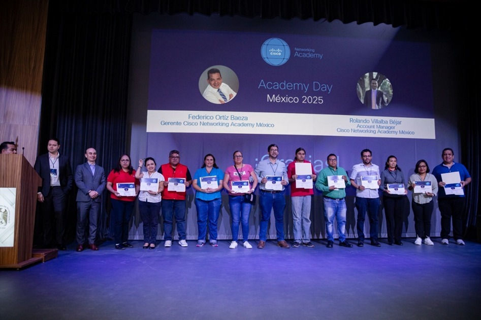 Docentes de la UPTx, presentes en Cisco Academic Day, en Guadalajara