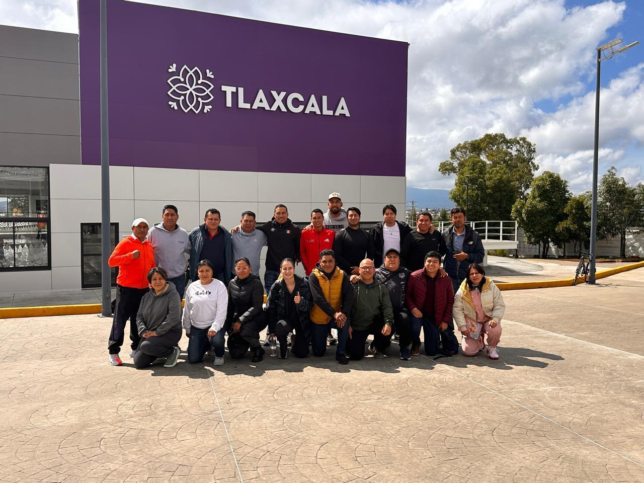 IDET fortalece el futuro del deporte; se gradúa la primera generación de entrenadores profesionales