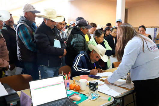 Inicia la entrega de semilla de avena a ejidos afectados por lluvias y granizo