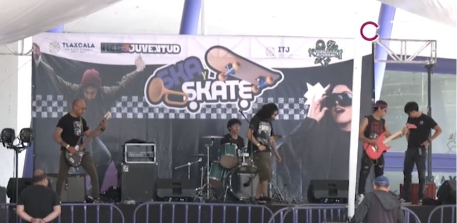 Disfrutaron del ska y el skateboarding en el Parque de la Juventud.