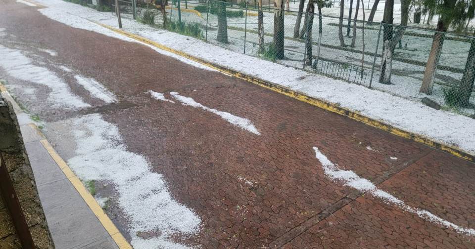 Gobierno del Estado activa protocolos por granizada en Tlaxcala 