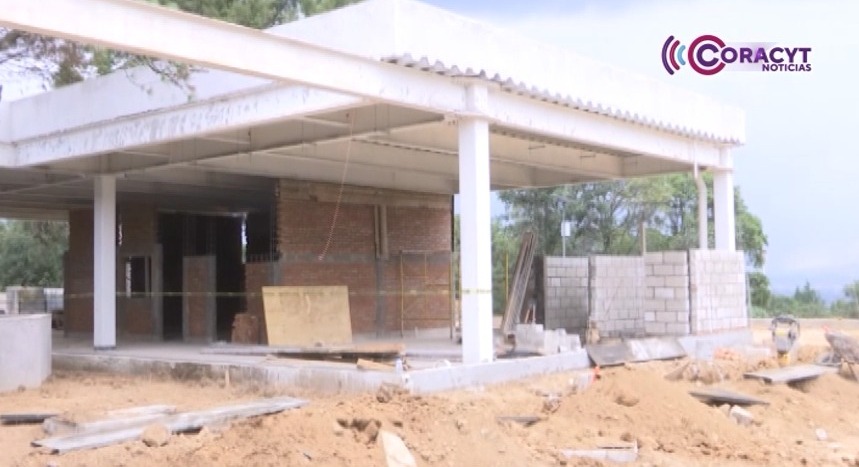 Presenta Unidad de Radioterapia y Radiocirugía avance del 48 porciento