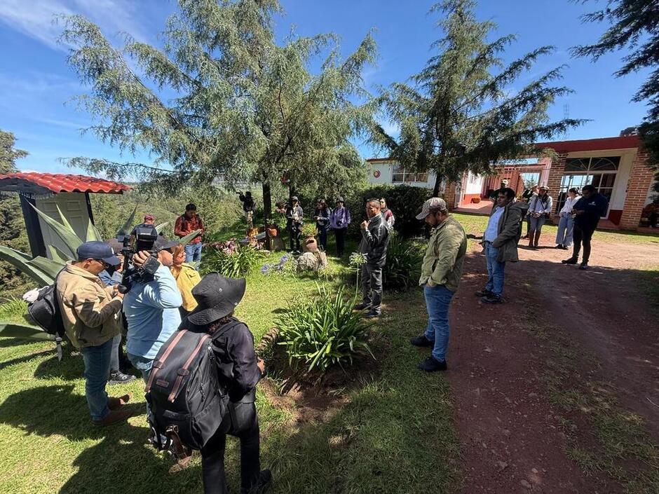 Medios estatales y nacionales visitan el Santuario de las Luciérnagas para promover turismo sostenible en Tlaxcala