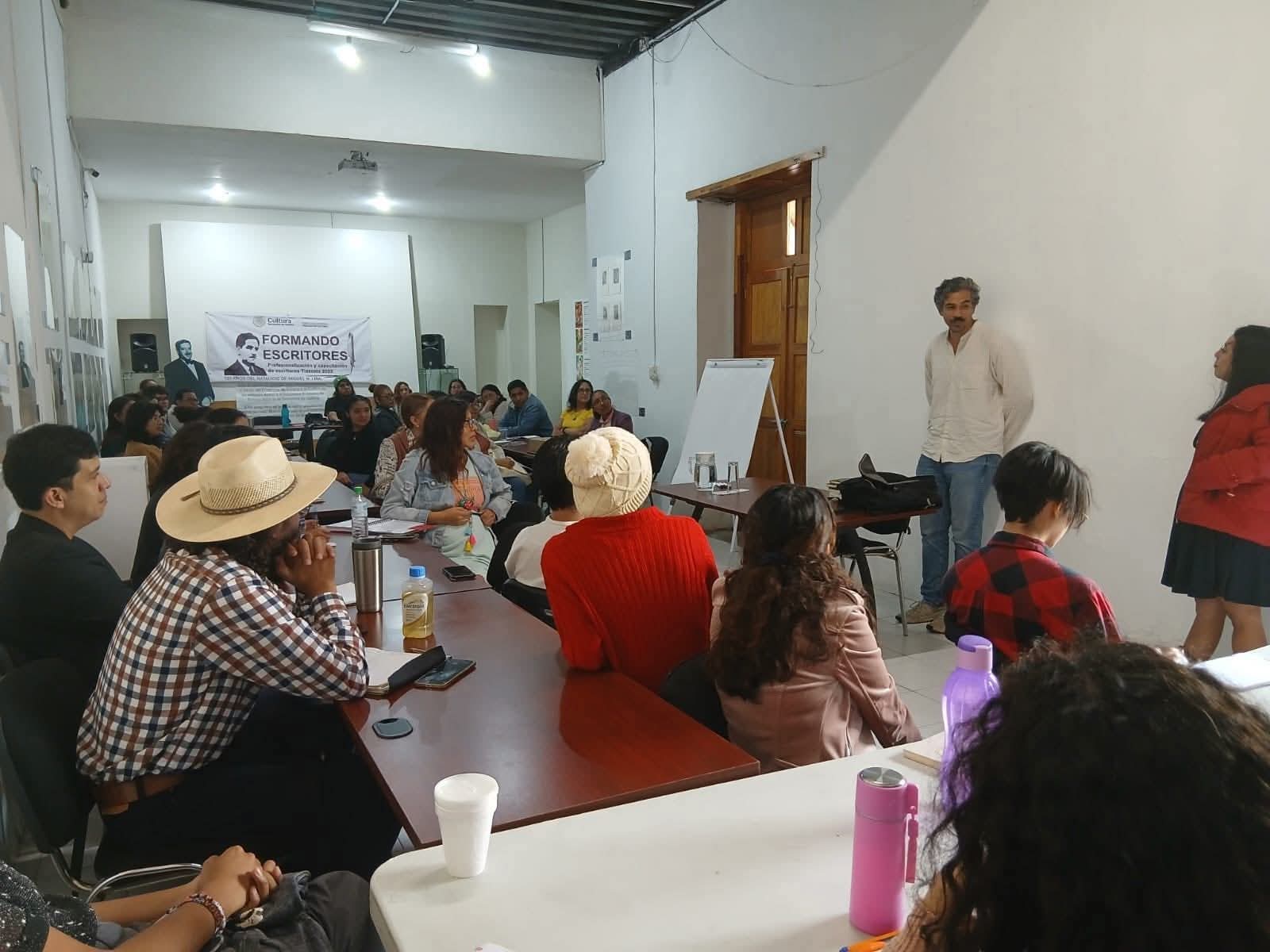 Programa de Formación Literaria de la Secretaría de Cultura estatal beneficia a más de 400 escritores