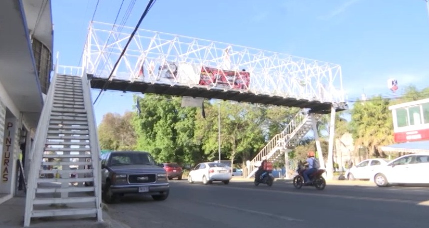 Urge replantear alternativas para peatones ante el desuso de puentes: especialista