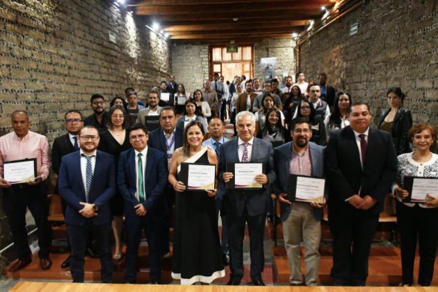 Impulsan capacidades institucionales de 45 dependencias con diplomado en políticas públicas