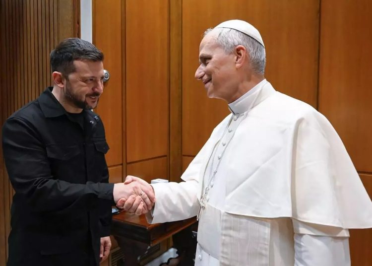 León XIV invita a Zelenski y a Rusia a negociar la paz en el Vaticano