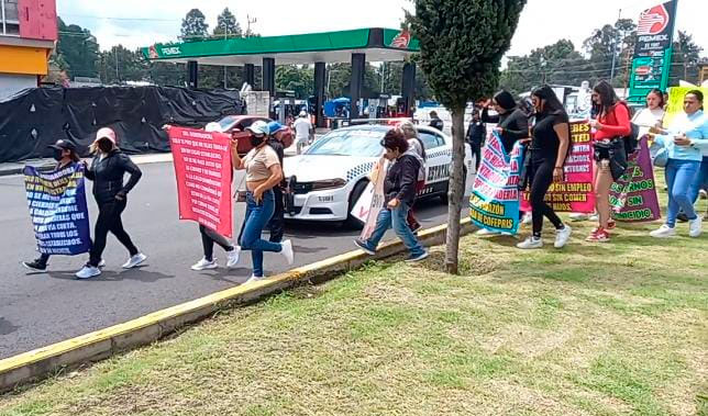 Atienden a manifestantes de establecimientos en mesa de trabajo