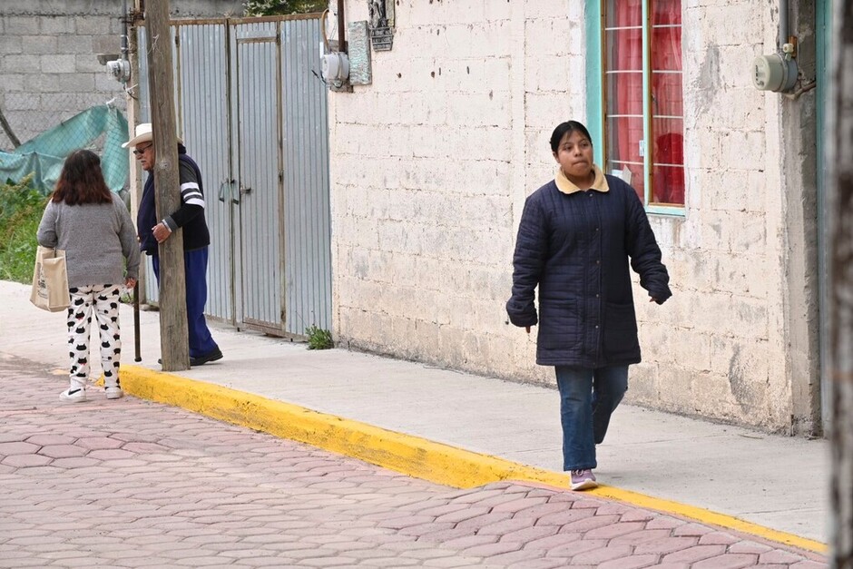 Habitantes de Muñoz de Domingo Arenas y Tecopilco reconocen beneficios de obras viales