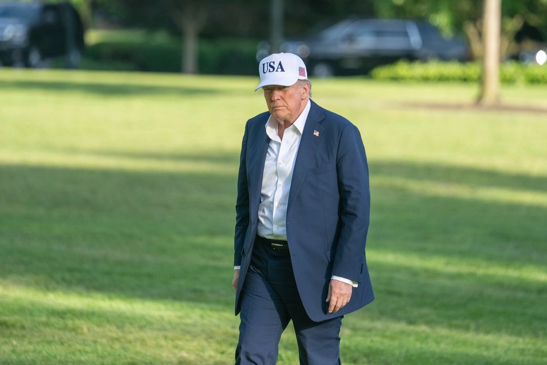 Trump extiende plazo para aplicación de aranceles hasta el 1 de agosto