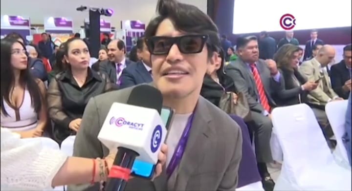 Diseñadores tlaxcaltecas compartieron experiencias del mundo de la moda