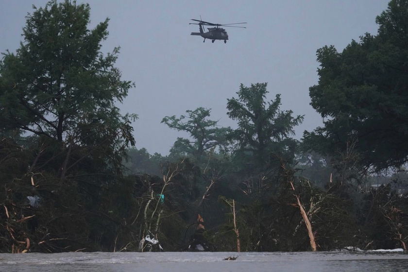 Sube a 109 número de muertos por inundaciones en Texas