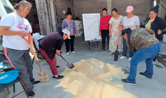 Secretaría de impulso agropecuario fomenta la avicultura en Tecuexcomac, Ixtacuixtla