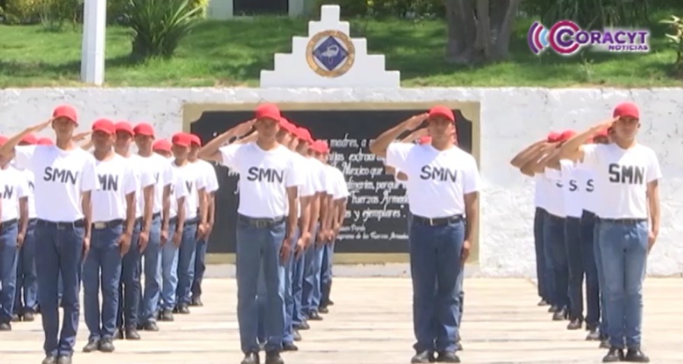 Toman protesta de bandera soldados del Servicio Militar Nacional