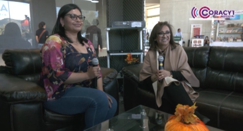 Visitó gobernadora Lorena Cuéllar la cabina de Radio Tlaxcala instalada en la feria