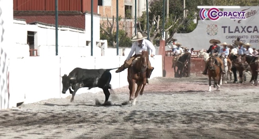 Adrenalina se vivió en el coleadero abierto de