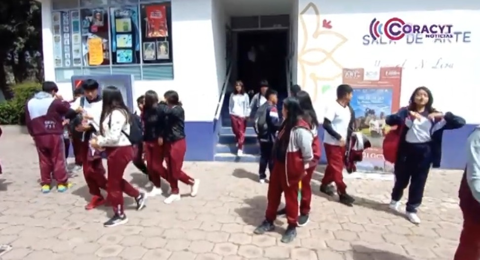 Estudiantes del CBTIS 211 visitaron la Sala de Arte “Miguel N. Lira”