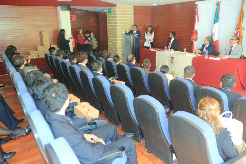 Inauguró UATx Primer Coloquio de la Licenciatura en Diseño Automotriz