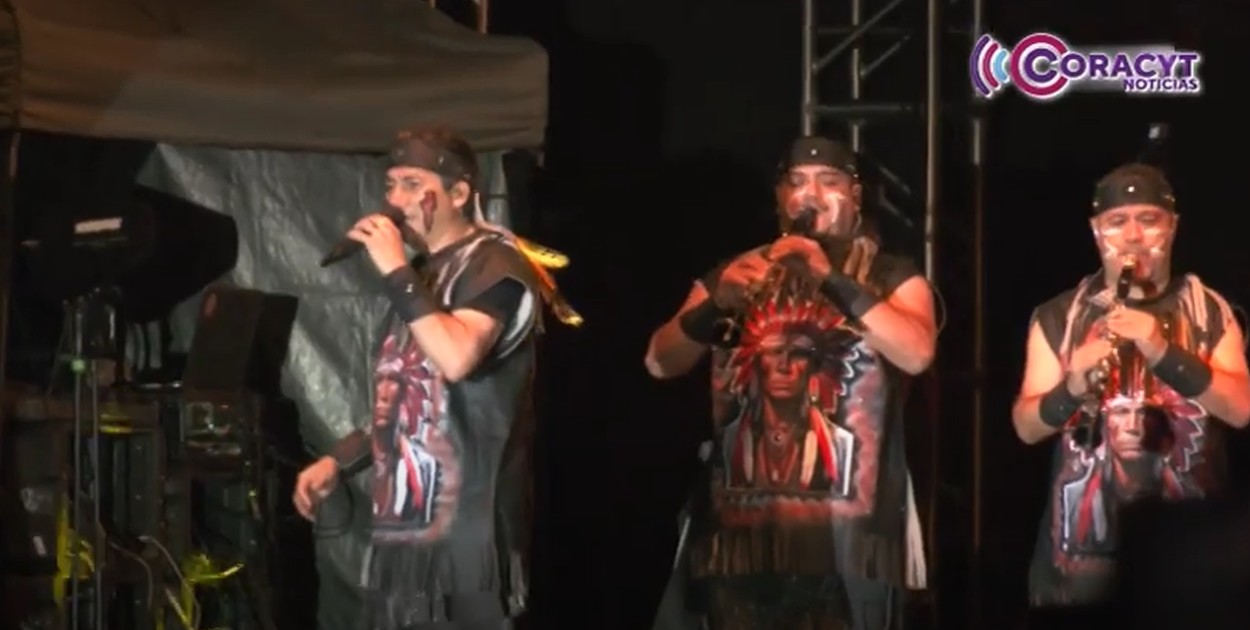 Encendió “Cuisillos” la Plaza de la Constitución con un concierto inolvidable