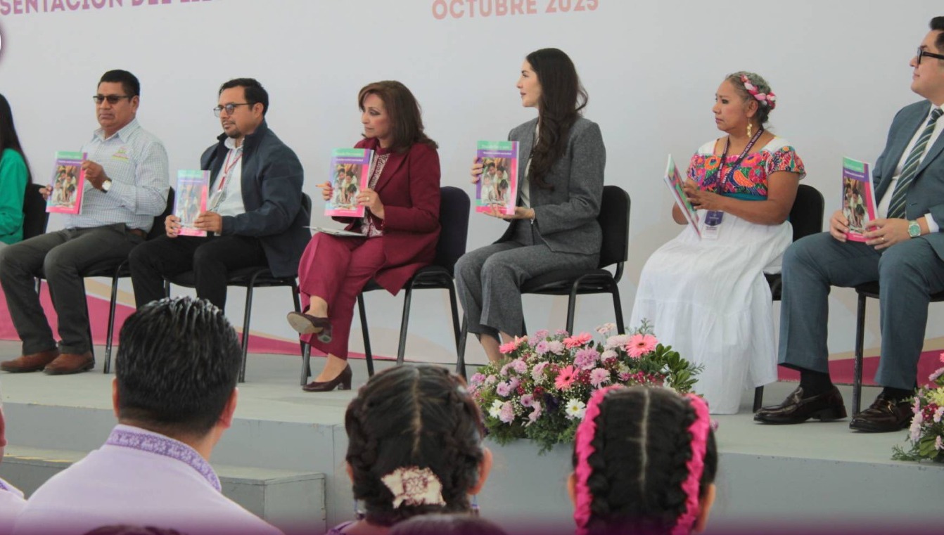 Fortalece SEPE la educación indígena con libro “Tlaxcala, Flor y Canto”