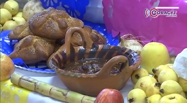 Tlaxcaltecas se preparan para recibir a sus seres queridos que ya partieron