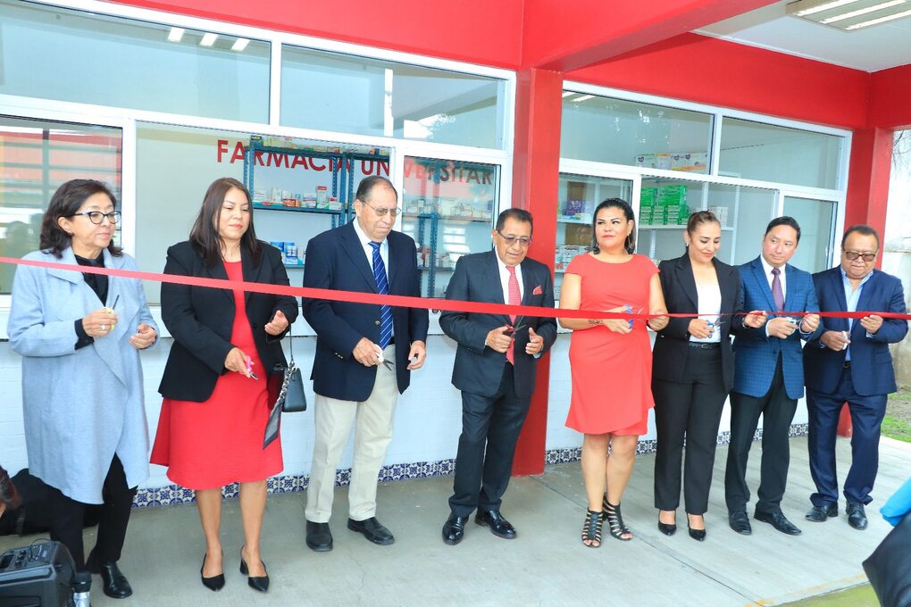 La UATx inauguró Farmacia de la Clínica del Bienestar Universitario