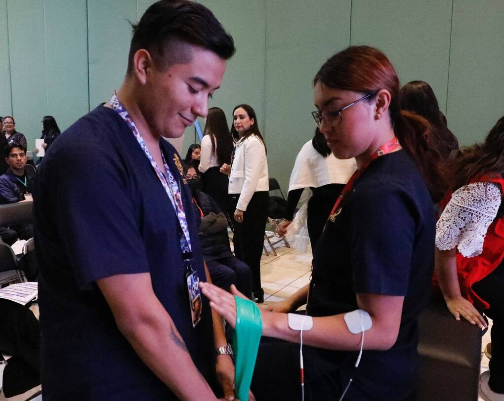 Refuerzan estudiantes de fisioterapia sus conocimientos en “Encuentro De Rehabilitación Nacional”