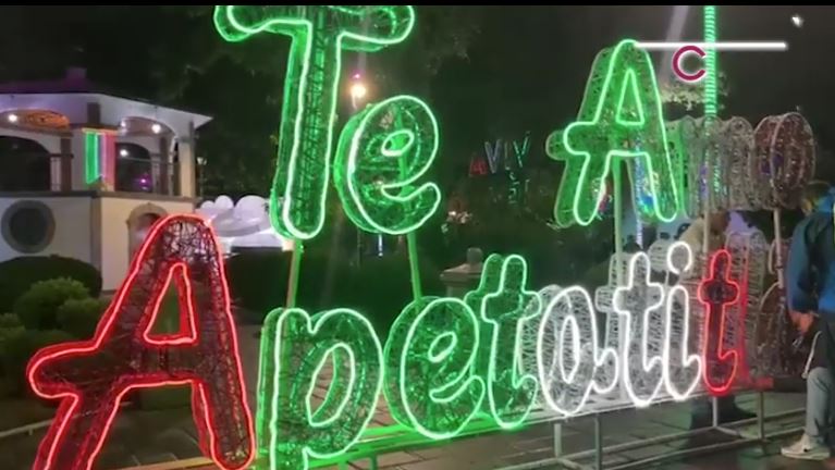 Encienden las luces patrias en Apetatitlán 