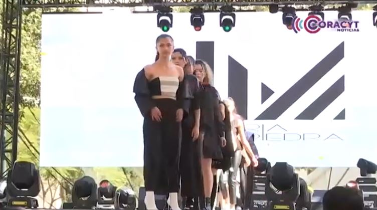 Impulsa Icatlax talento estudiantil con la “Pasarela de Moda 2025”