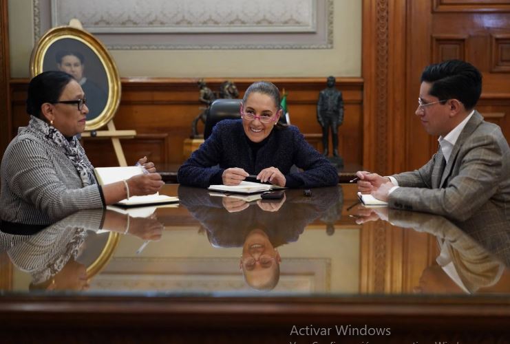 Sheinbaum dialoga con papa León XIV en día de la Virgen de Guadalupe; formaliza la invitación a México