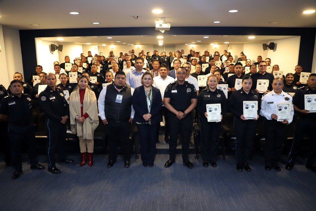 Concluyen policías Curso Básico de Formación Inicial equivalente para policía de proximidad