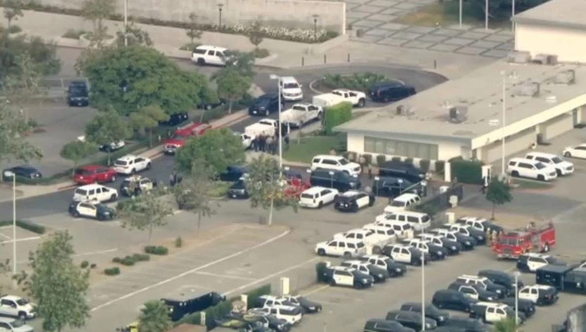 Explosión en instalación policial de Los Ángeles deja 3 muertos